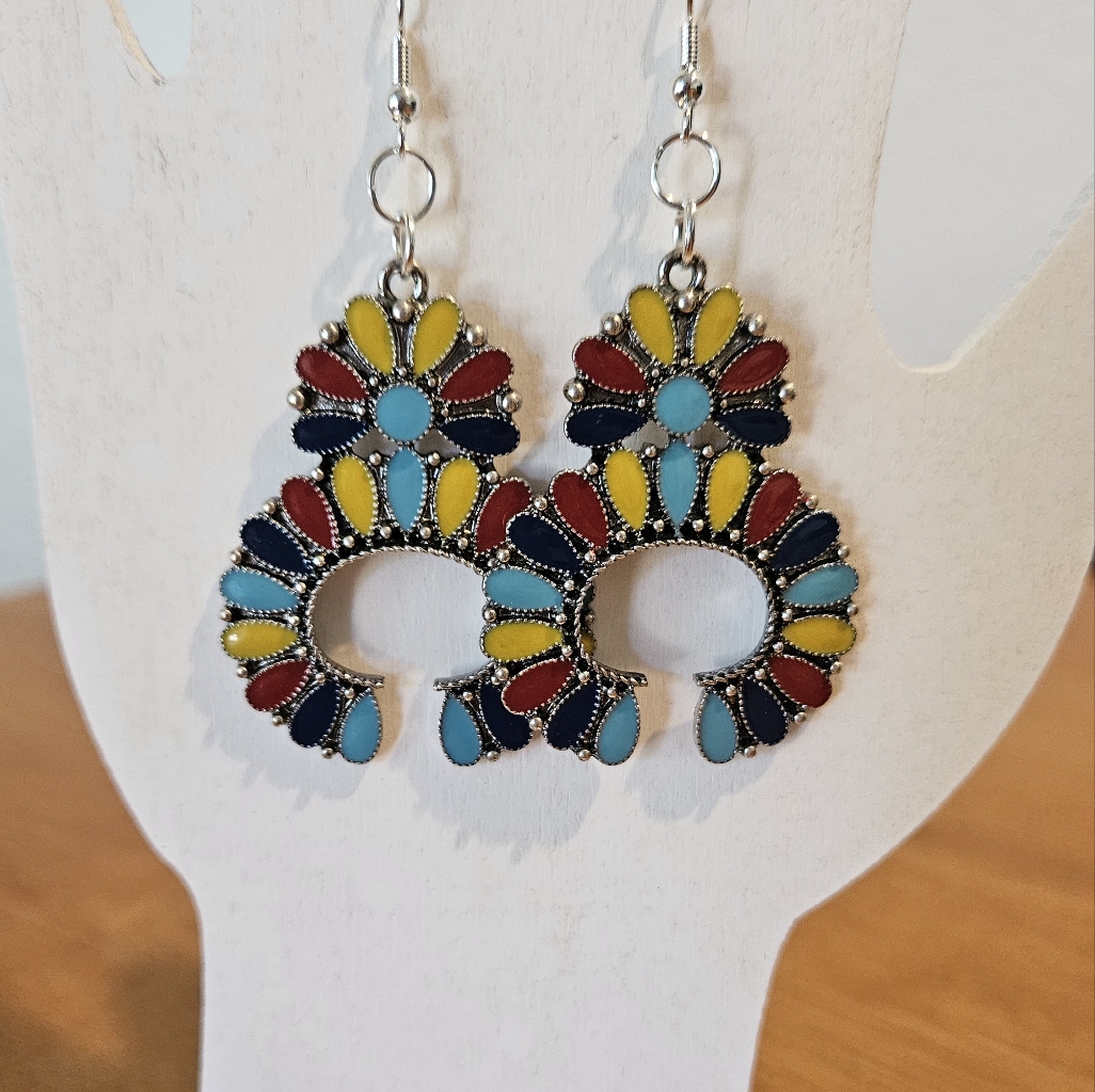 Nwts - Idyllwind - Colorful Squash Blossom 2 Earrings 21$